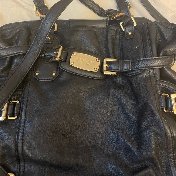 Michael Kors Gansevoort Tote - Picture 4 of 10